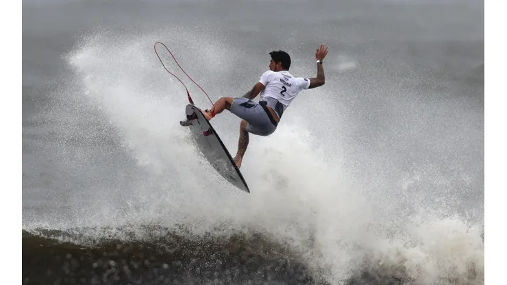 Gabriel Medina chega as semifinais nas Olimpíadas