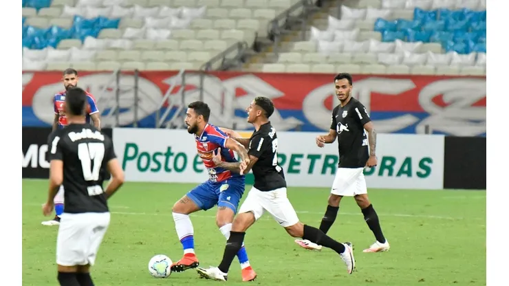 Fortaleza x RB Bragantino: Prováveis escalações para o confronto do Brasileirão. (Foto: Kely Pereira/AGIF)