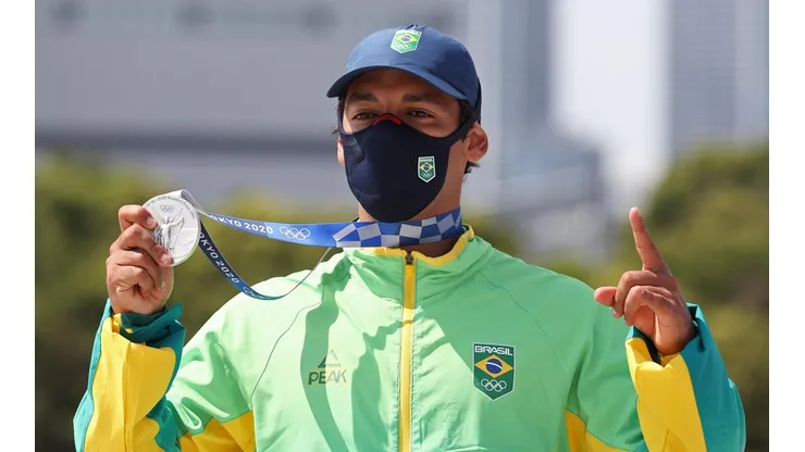 Kelvin Hoefler ganhou medalha de prata no skate street (Foto: Getty Images)
