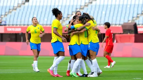 As comandadas de Pia Sundhage, durante o duelo com a China, na primeira rodada da fase de grupos. (Foto: Getty Images)