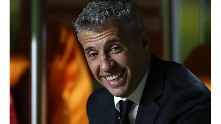 Hernán Crespo ainda sonha com a chegada de mais um “9”. (Foto: Alexandre Schneider/Getty Images)