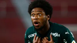 O atacante ainda não definiu seu futuro no Palmeiras. (Foto: Marcos Brindicci - Pool/Getty Images)