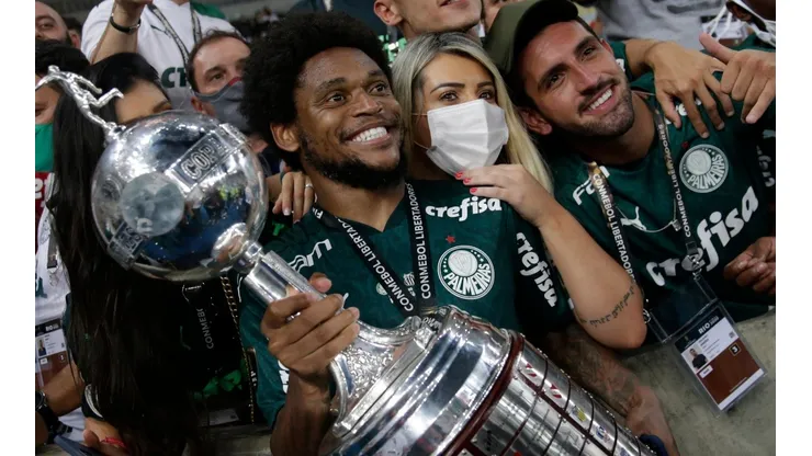 O nome de Luiz Adriano começou a circular no São Paulo. (Foto: Ricardo Moraes - Pool/Getty Images)