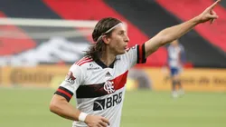 Filipe Luís puxa a fila das renovações de jogadores com o Mengo; Lateral tem acordo para depois do vínculo