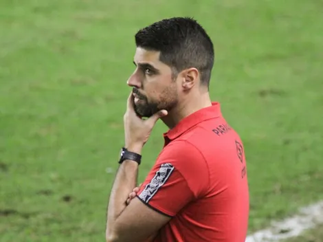 Sem espaço com António, atacante do Athletico é emprestado ao CRB