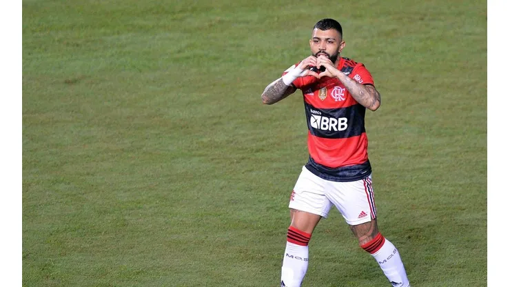 Gabi: “Eu amo o Flamengo. É muito bom jogar no Flamengo!”. (Foto: Walmir Cirne/AGIF)