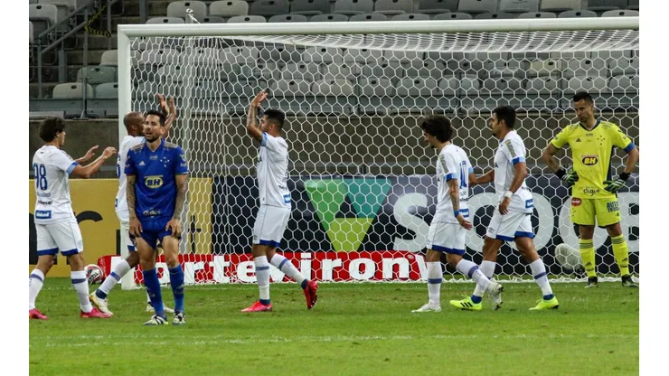 No Mineirão, Cruzeiro perdeu por 3×0 (Foto: Fernando Moreno/AGIF)
