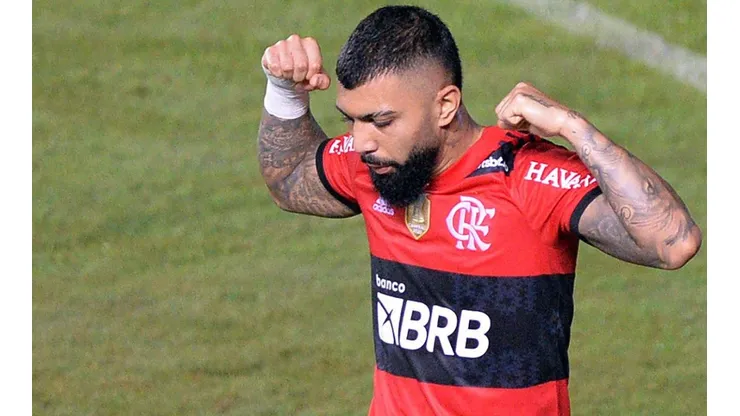 Gabigol marca três gols e pede música no Fantástico. (Foto: Walmir Cirne/AGIF)