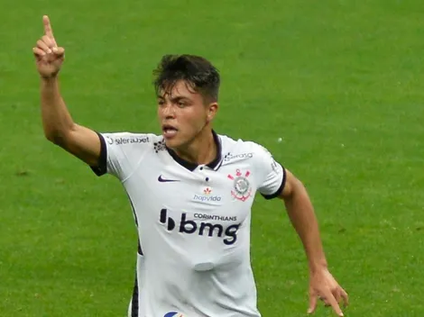 Sylvinho explica preferência por Roni no Corinthians