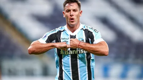 Churín: convive com problemas físicos (Foto: Lucas Uebel/Grêmio/Divulgação)