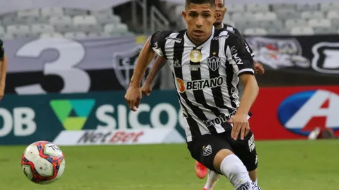 Galo está em busca de reposição para Savarino (Foto: Fernando Moreno/AGIF)