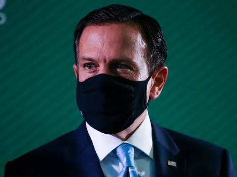 João Doria é diagnosticado pela segunda vez com a Covid-19, mas afirma: “A vacina está me protegendo”