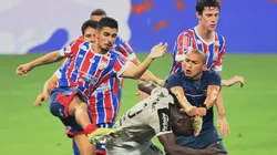 A rivalidade entre Bahia e Ceará explodiu em socos e pontapés na final da Copa do Nordeste: - Foto: Kely Pereira/AGIF