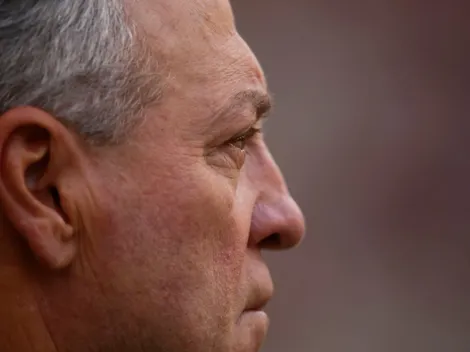 "Falta viajar para assinar", Abel convence Flamengo e leva meio-campista para o Lugano-SUI