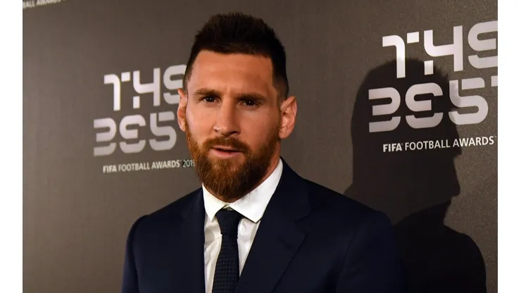 Sem Neymar, Mbappé, CR7 ou Lewa: jornal destaca Messi e mais dois para disputa do prêmio de melhor do mundo