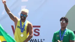 Ítalo Ferreira (dir.) e Gabriel Medina (esq.): surfistas da "Brazilian Storm" são grandes apostas em medalhas nas Olimpíadas de Tóquio (Foto: Getty Images)