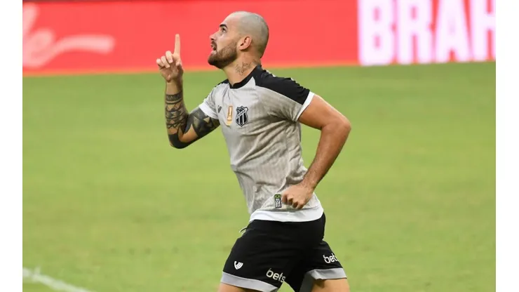 Vizeu já estava apalavrado com os japoneses há cerca de um mês - Kely Pereira/AGIF