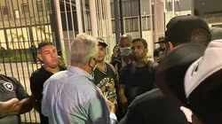 Em dia de protestos, direção explica o que segura Chamusca no cargo e se posiciona sobre Luxa