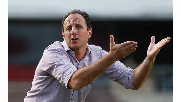 Rogério já se decidiu e avisou a diretoria. (Foto: Marcello Zambrana/AGIF)