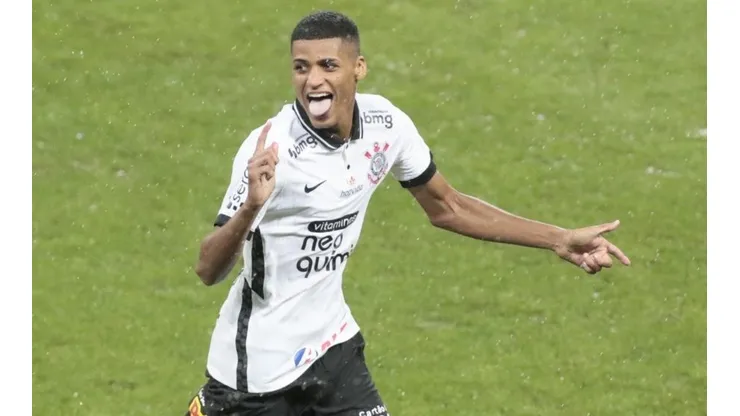 Varanda: voltou a ser relacionado (Foto: Rodrigo Coca / Ag.Corinthians / Divulgação)