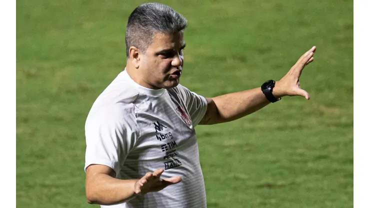 Marcelo Cabo saiu satisfeito com a postura do Vasco diante do Sampaio Corrêa – Foto: Jorge Rodrigues/AGIF