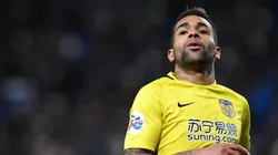 Alex Teixeira chegou a se reunir com Alexandre Pássaro. (Foto: Masashi Hara/Getty Images)