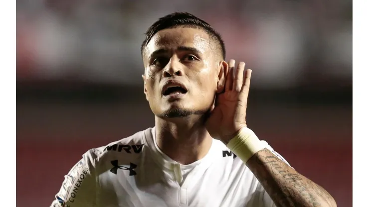 Everton, ex-São Paulo, está em baixa no Grêmio. (Foto: Ettore Chiereguini/AGIF)