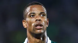 Caio Paulista durante partida contra o Santo André. Lateral é reserva no Verdão.