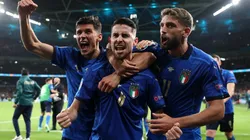 Italianos festejam classificação à final da Euro. (Foto: Carl Recine - Pool/Getty Images)
