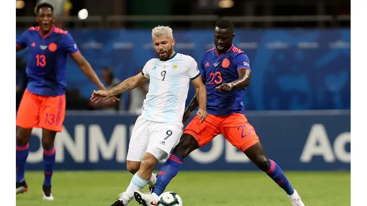 Argentina e Colômbia, em duelo pela Copa América de 2019 (Foto: Getty Images)