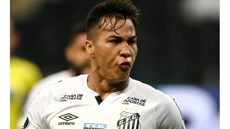 Além de Kaio Jorge, o Milan também se encantou com um das ‘crias’ de Cotia. (Foto: Diego Vara - Pool/Getty Images)