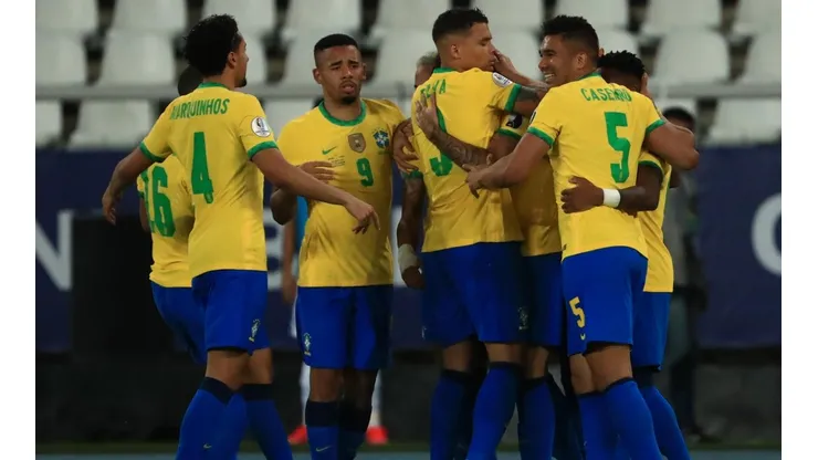 Jogadores do Brasil comemoram o gol de Lucas Paquetá (Foto: Getty Images)