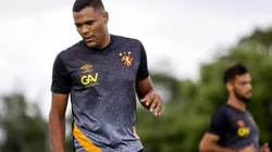 Mikael recebe proposta do futebol português e pode deixar o Sport