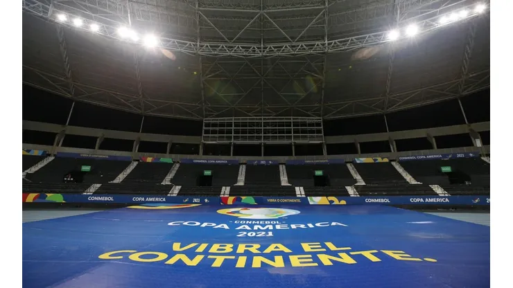 Gramado do Nilton Santos, onde será realizado o duelo das quartas de final da Copa América entre Brasil x Chile passa por reparos. (Foto: Getty Images)