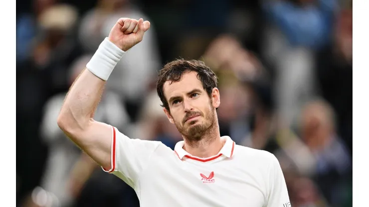Bicampeão de Wimbledon, Andy Murray vence mais uma partida no torneio. (Foto: Getty Images)