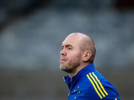 Mozart despista e não indica dupla de zaga titular contra o Guarani