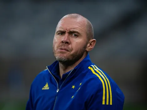 Após falhas da defesa, Mozart pede e Cruzeiro contrata zagueiro