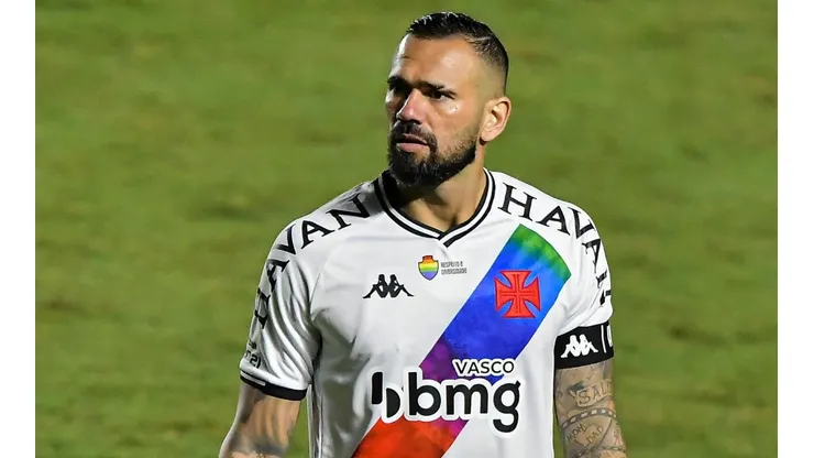 Castan pareceu não concordar com a ação feita pelo Vasco - Foto: Thiago Ribeiro/AGIF.
