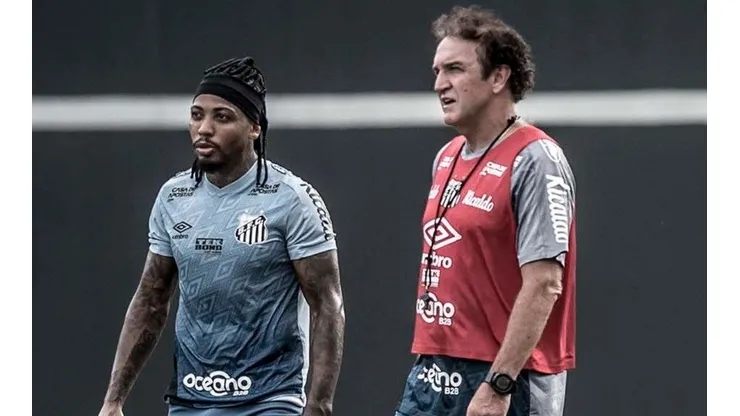Atlético “esquece” Marinho e Cuca se empolga com zagueiro que pertence ao Santos