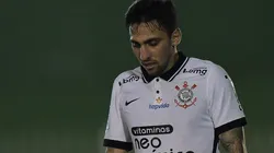 Atacante novamente foi um dos nomes da partida - Foto: Thiago Ribeiro/AGIF.