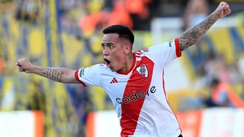 ROSARIO, ARGENTINA - NOVEMBER 11: Esequiel Barco of River Plate celebrates after scoring the team's first goal during a Copa de la Liga Profesional 2023 match between Rosario Central and River Plate at Estadio Gigante de Arroyito on November 11, 2023 in Rosario, Argentina. (Photo by Luciano Bisbal/Getty Images)