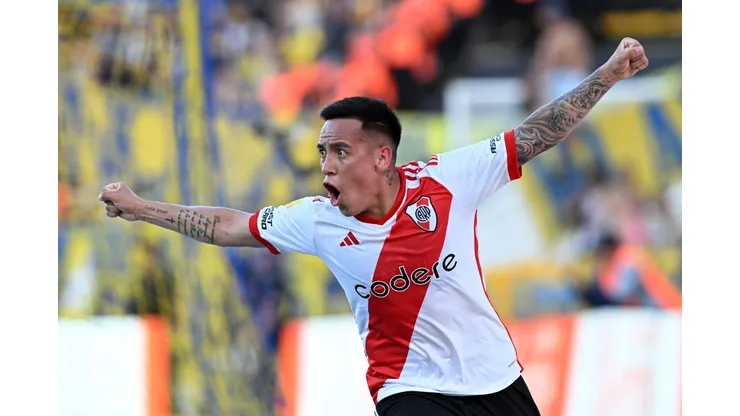 ROSARIO, ARGENTINA - NOVEMBER 11: Esequiel Barco of River Plate celebrates after scoring the team's first goal during a Copa de la Liga Profesional 2023 match between Rosario Central and River Plate at Estadio Gigante de Arroyito on November 11, 2023 in Rosario, Argentina. (Photo by Luciano Bisbal/Getty Images)