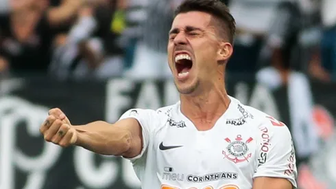 Defensor não vai permanecer no Timão - Foto: Marcello Zambrana/AGIF.