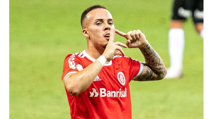 Atacante não vai permanecer no Inter nesta temporada - Foto: Alessandra Torres/AGIF.