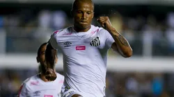Carlos Sánchez fica à disposição do Santos contra o Grêmio