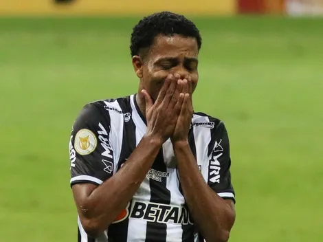 Irritação de Keno pauta entrevista e Cuca não se arrepende: "Ele pode muito mais"