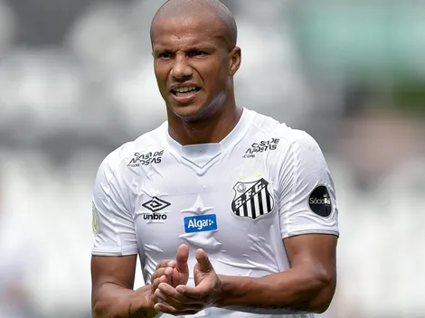 Carlos Sánchez pode "ajudar" Rueda por reforços para o Santos em 2021