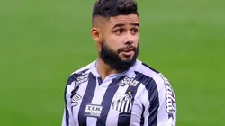 Lateral não vive boa fase no Peixe - Foto: Marcello Zambrana/AGIF.