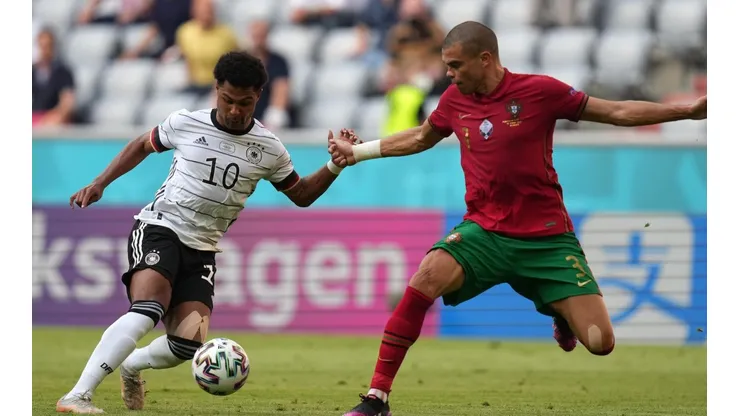 Vídeo | Alemanha vira com gol contra de Raphael Guerreiro