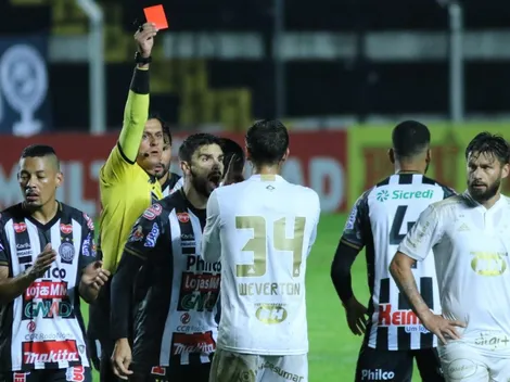 Mozart isenta Weverton, mas afirma que expulsão pesou para derrota